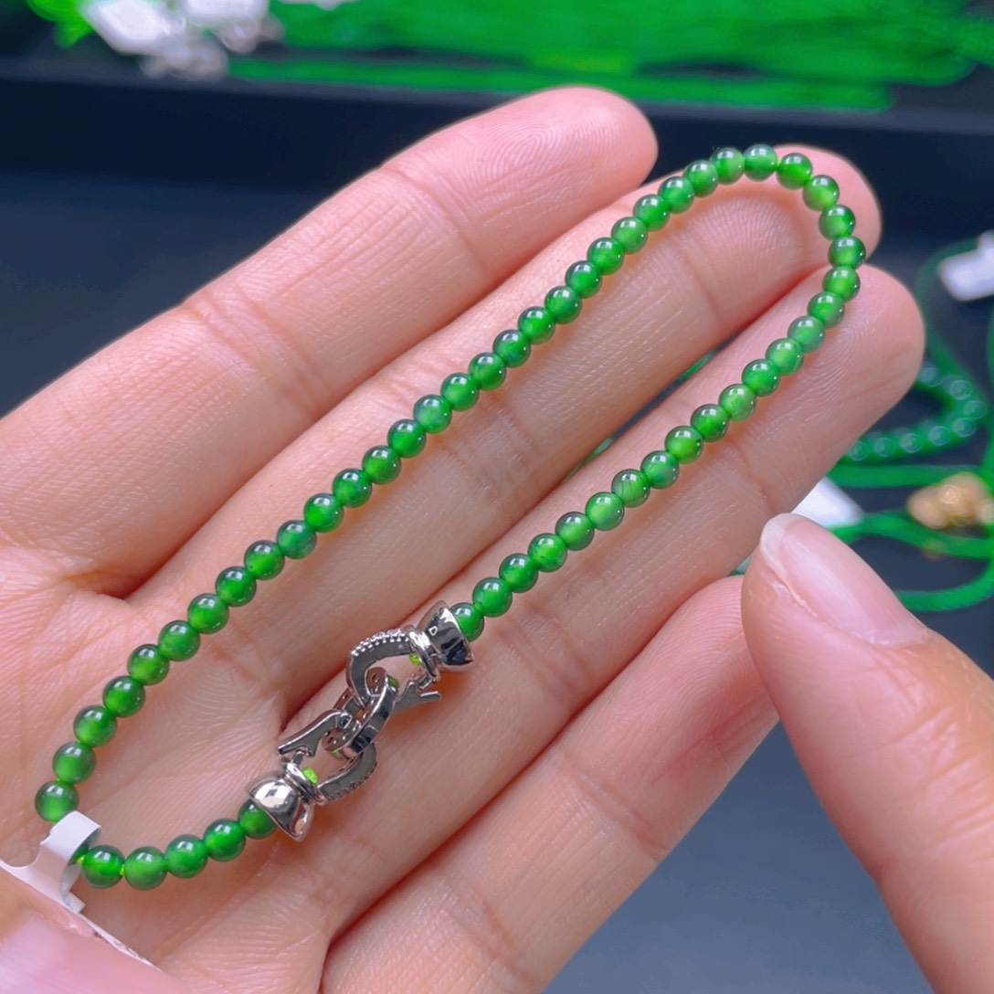 翡翠颈饰未镶嵌，1