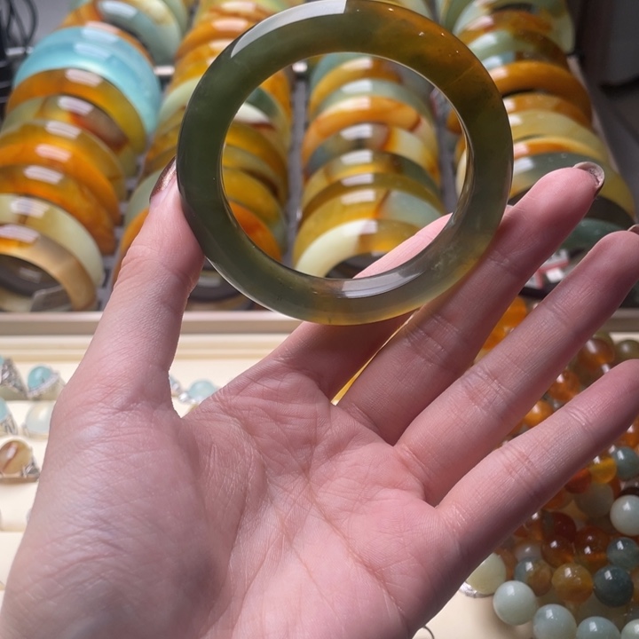 蛇纹石玉手镯未镶嵌54