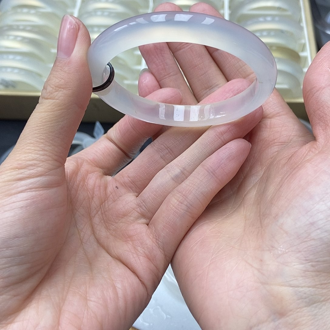 玛瑙/玉髓手镯未镶嵌006