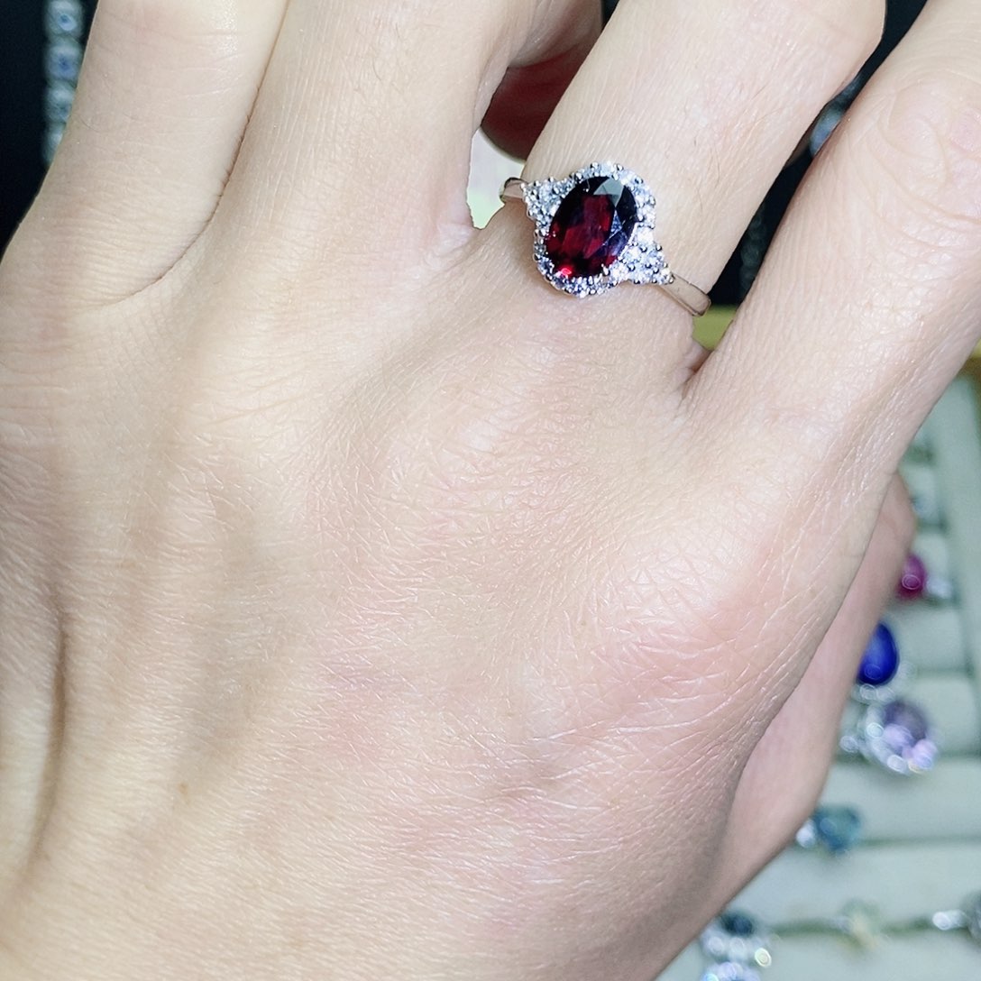 未镶嵌戒指石榴石