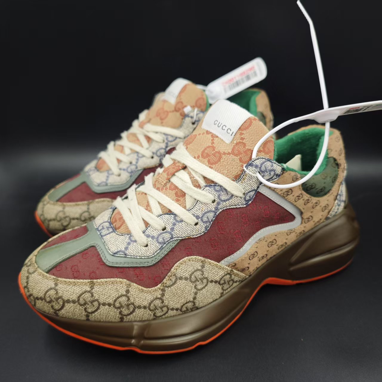95新 GUCCI/古驰 经典时尚百搭深色老花拼接老爹鞋41欧码 los487