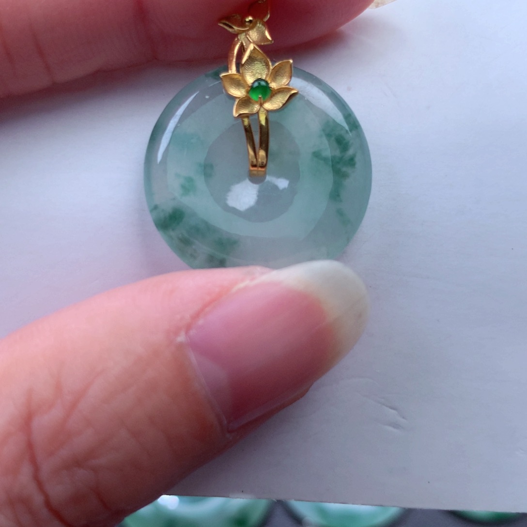 翡翠吊坠(不含链)18K金镶嵌