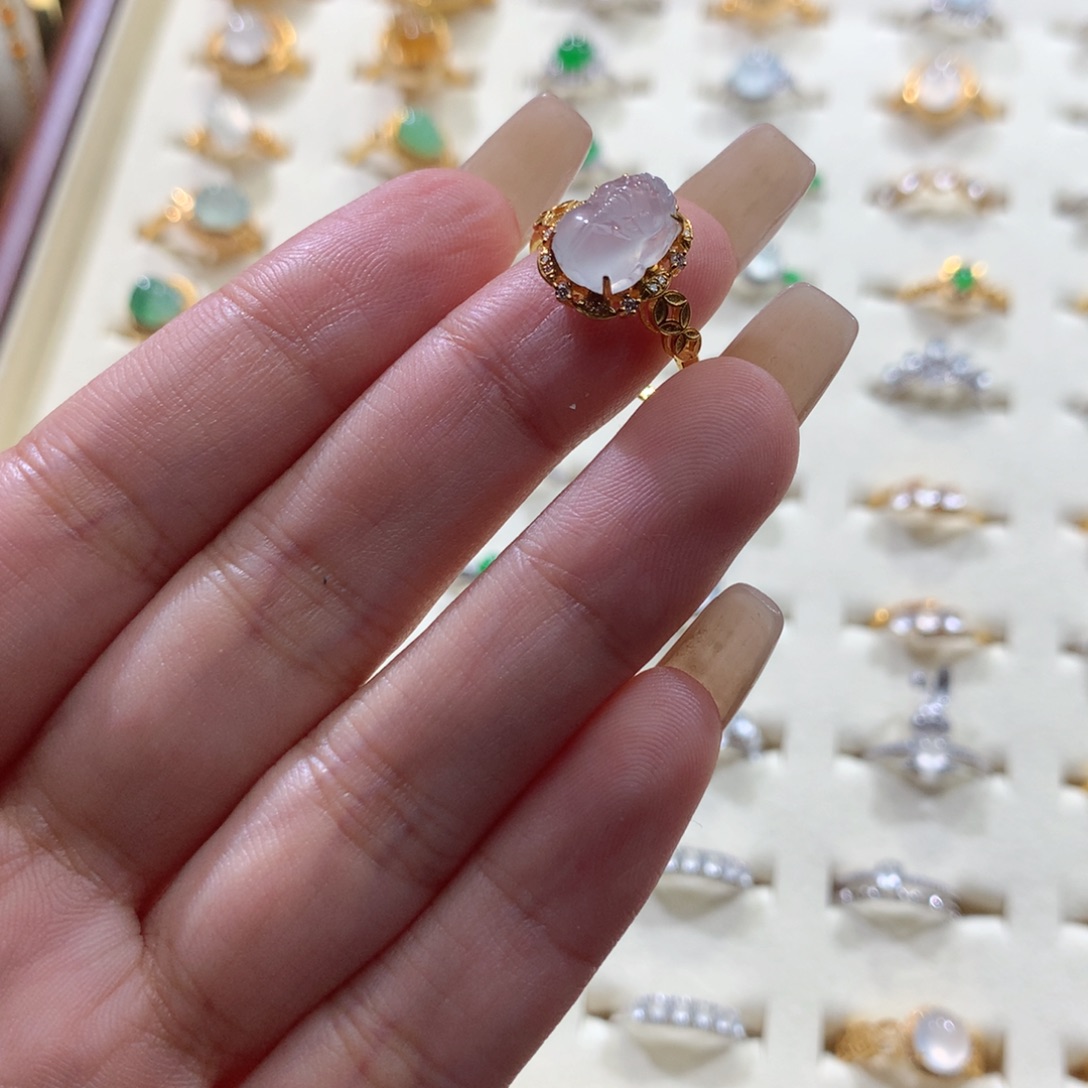 棉****颈饰18K金镶嵌翡翠翡翠