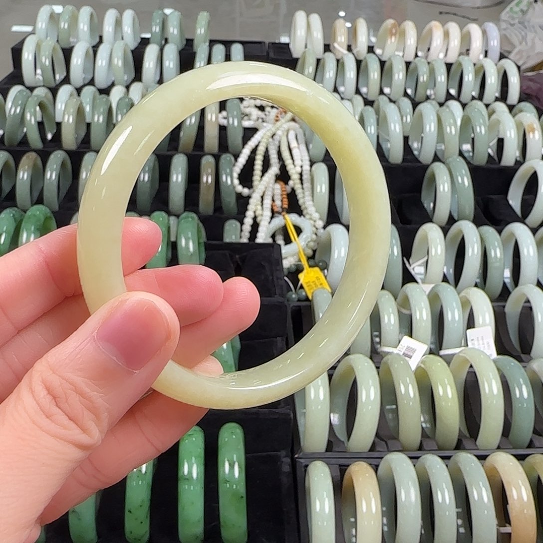 和田玉未镶嵌手镯60.4