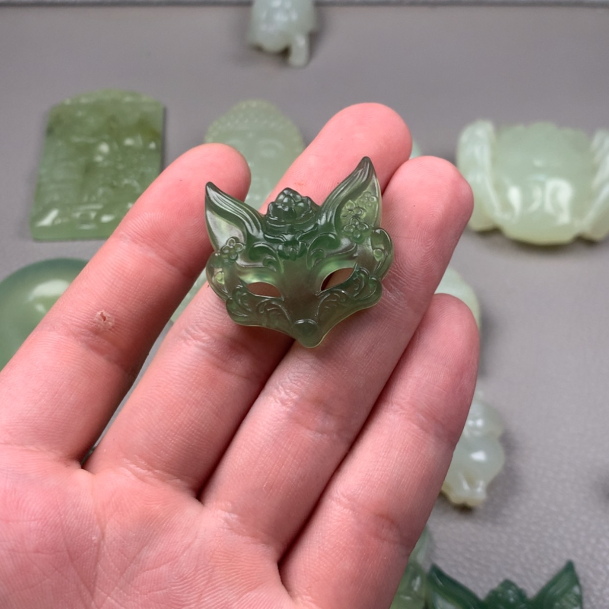 【闪购商品】蛇纹石玉未镶嵌岫玉