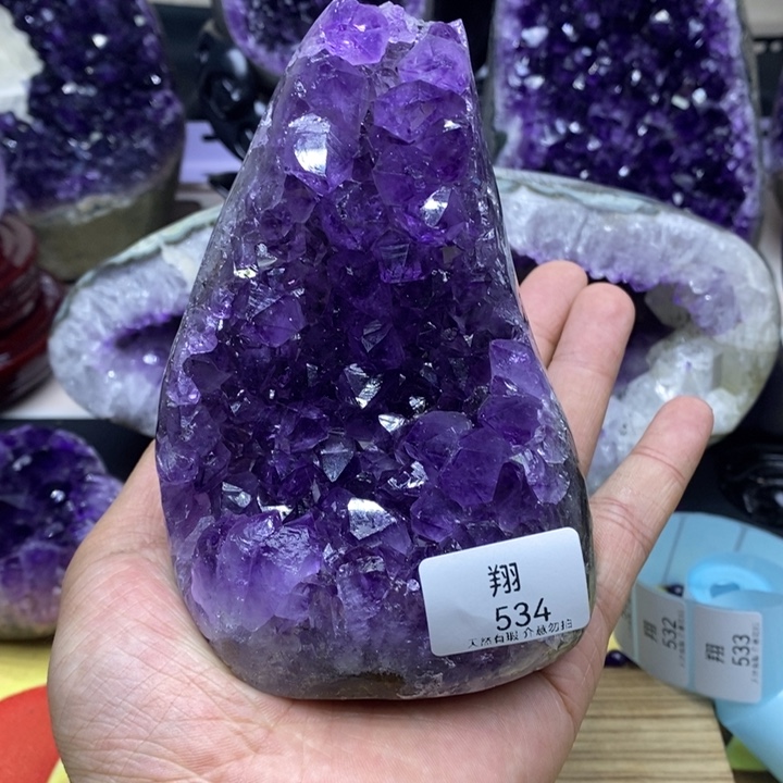 叁***叁未镶嵌紫晶大型摆件（非配饰）