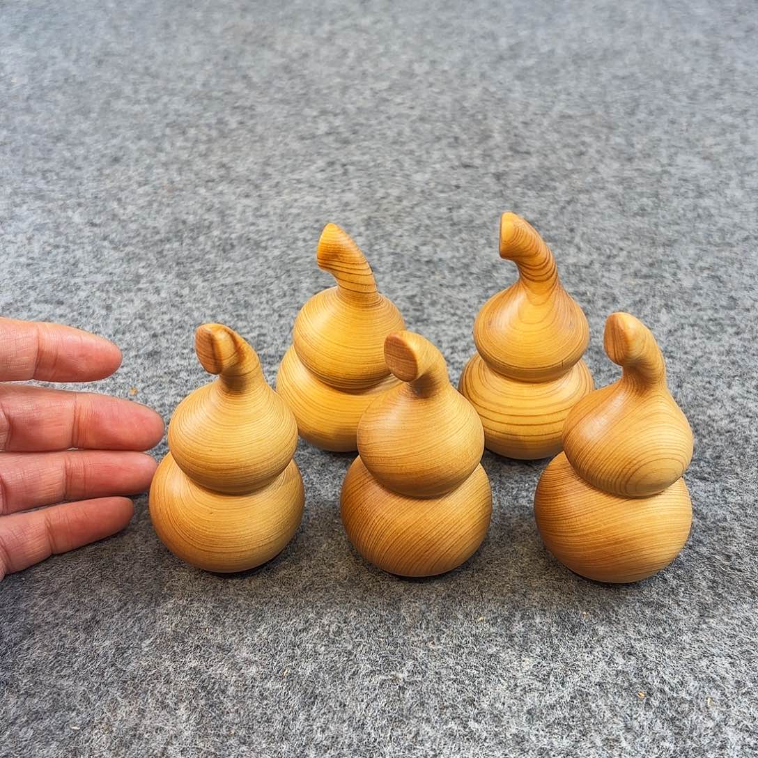 崖柏太行崖柏黄粉骨香料把件