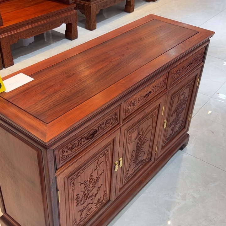 花梨木类家具用****8缅花餐边柜