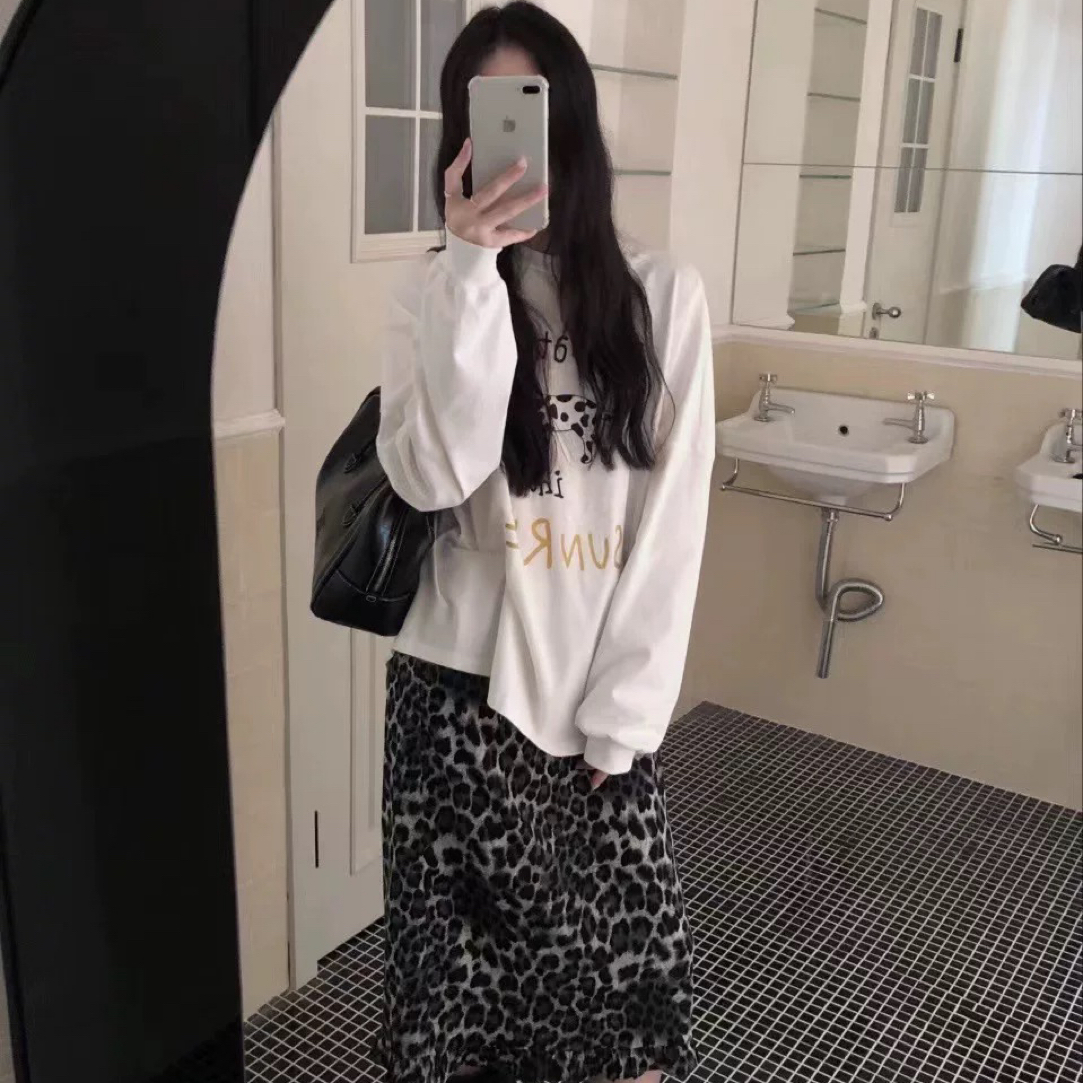 在韩 东大门新款豹纹半身裙