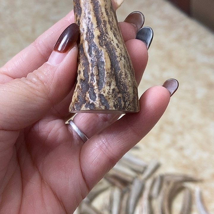 墨***问中国大陆鹿角盘玩手把件