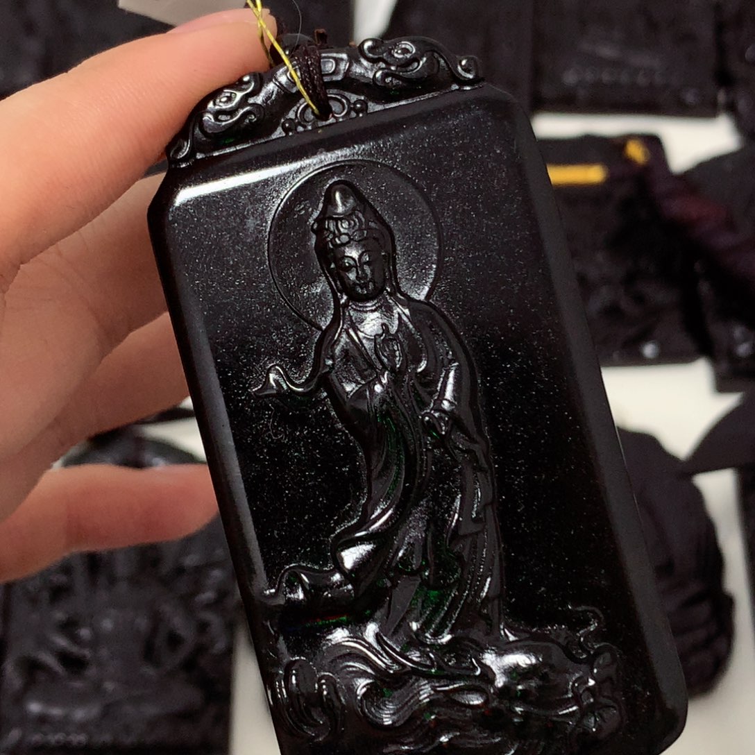 天然的缅料a货吊坠挂件