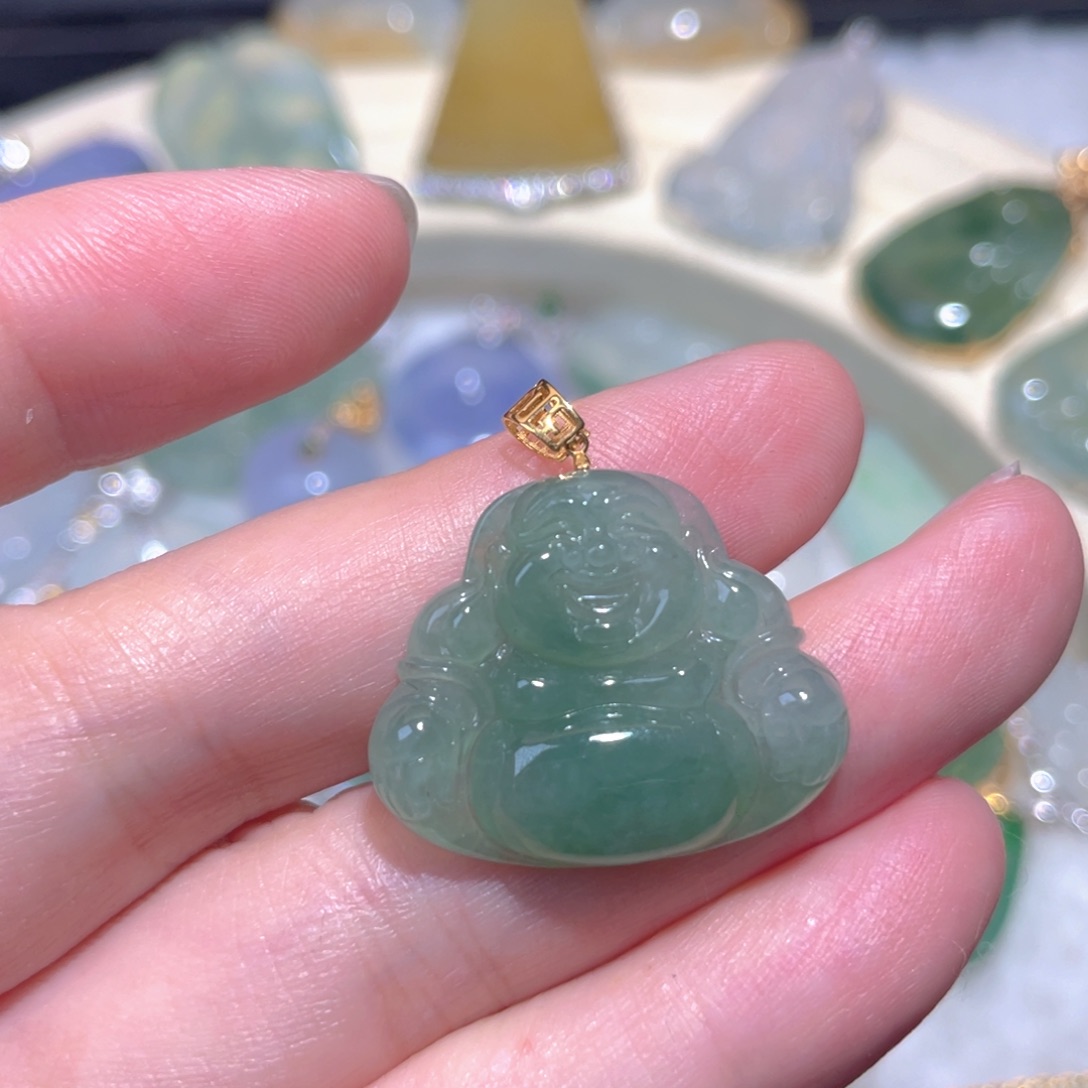 翡翠18K金镶嵌颈饰翡翠