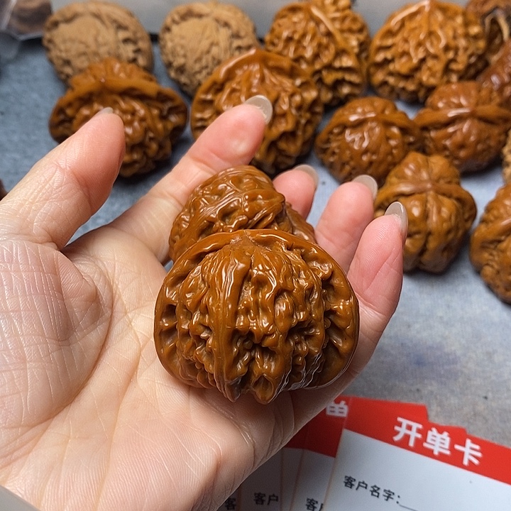 吊坠文玩核桃白狮