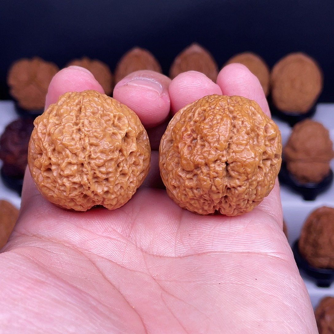 文玩核桃吊坠元宝金蟾41尺