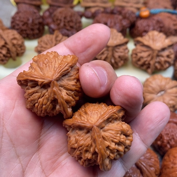 文玩核桃把件好****了核桃