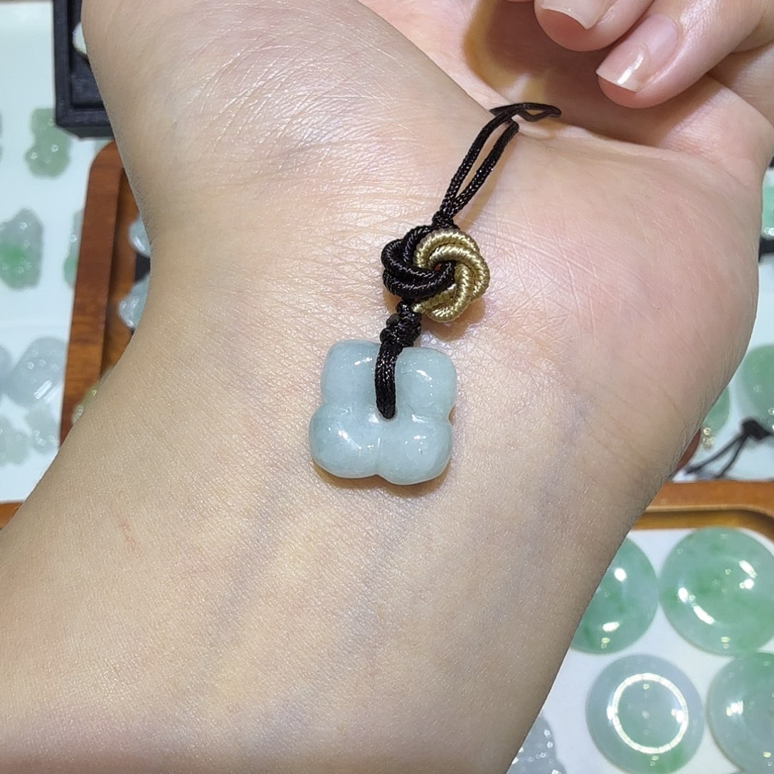 翡翠裸石天然翡翠挂件