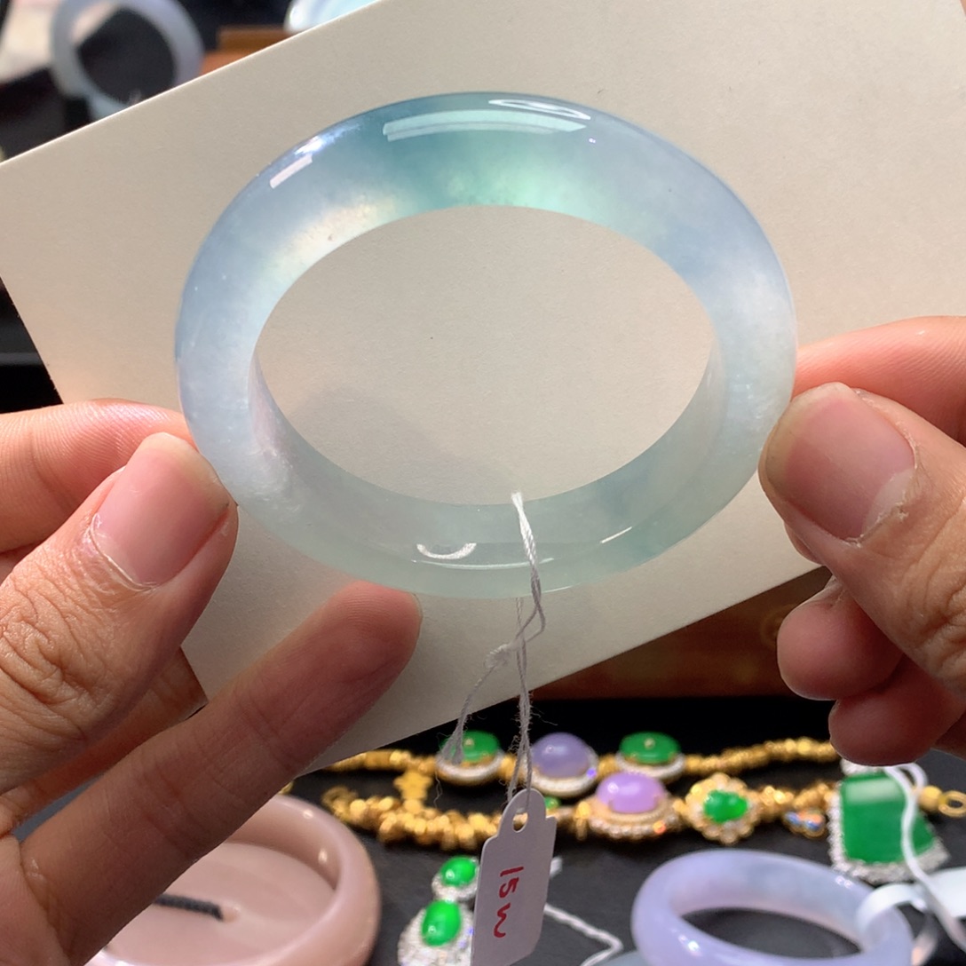 翡翠未镶嵌手镯正圈52