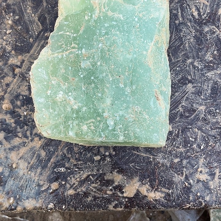 半***怪蛇纹石玉未镶嵌天然岫玉多样性发一
