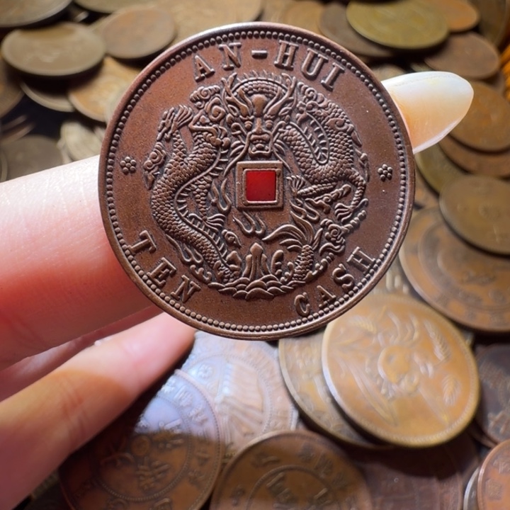 梦***梦一个铜币工艺品摆件