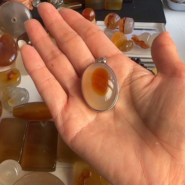 玛瑙/玉髓颈饰未镶嵌顺***。