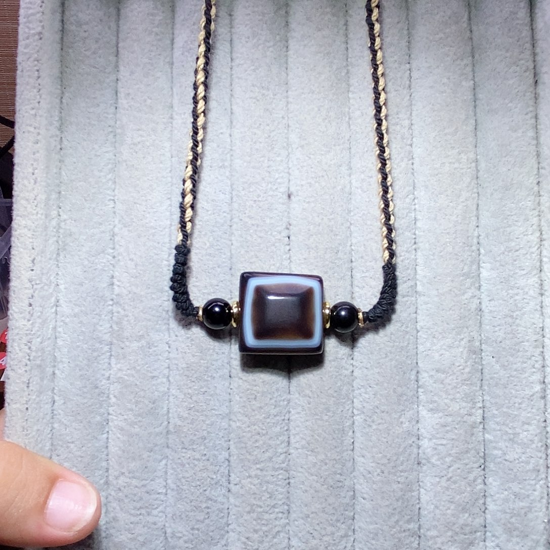 玛瑙/玉髓颈饰未镶嵌