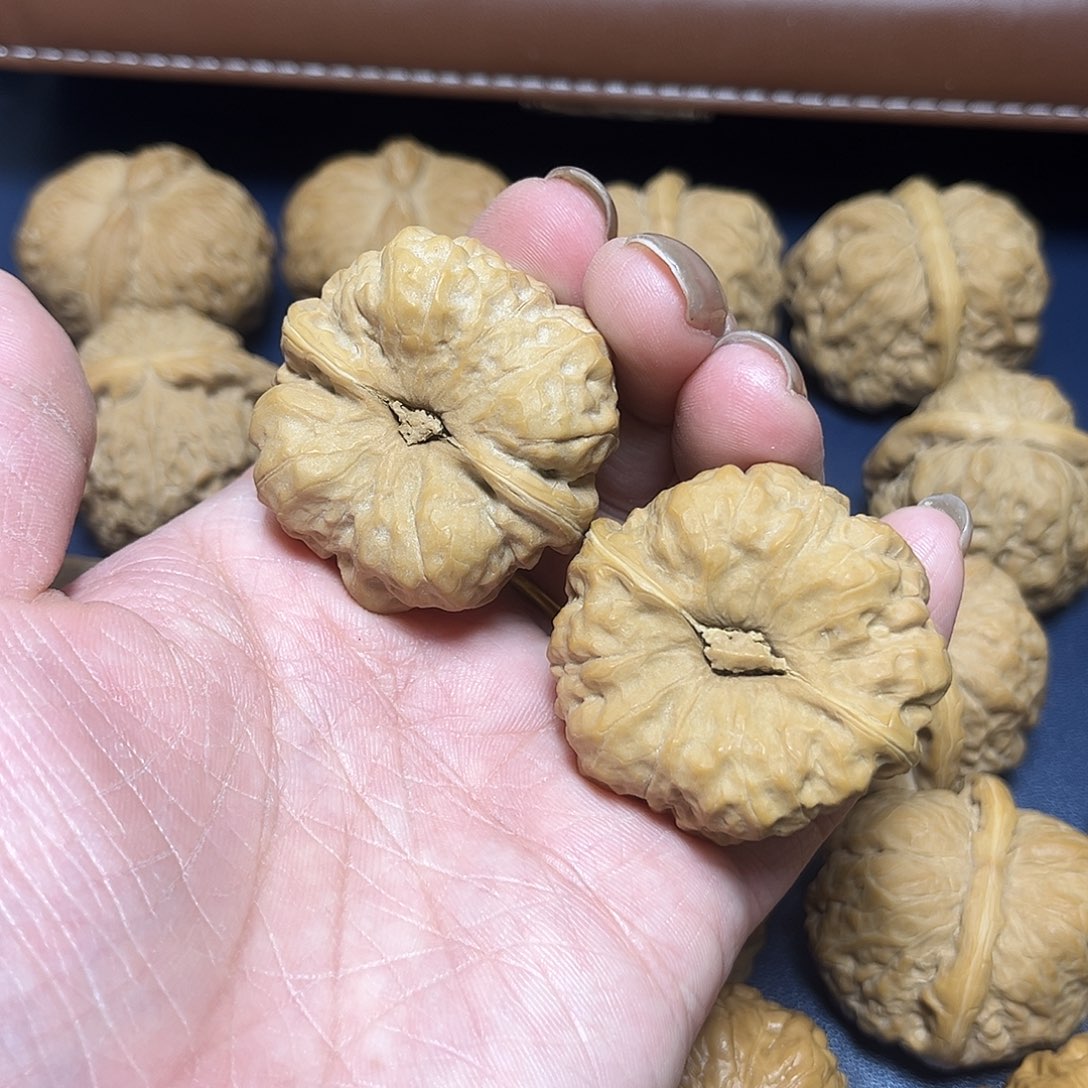 文玩核桃吊坠国**林哇哇哇