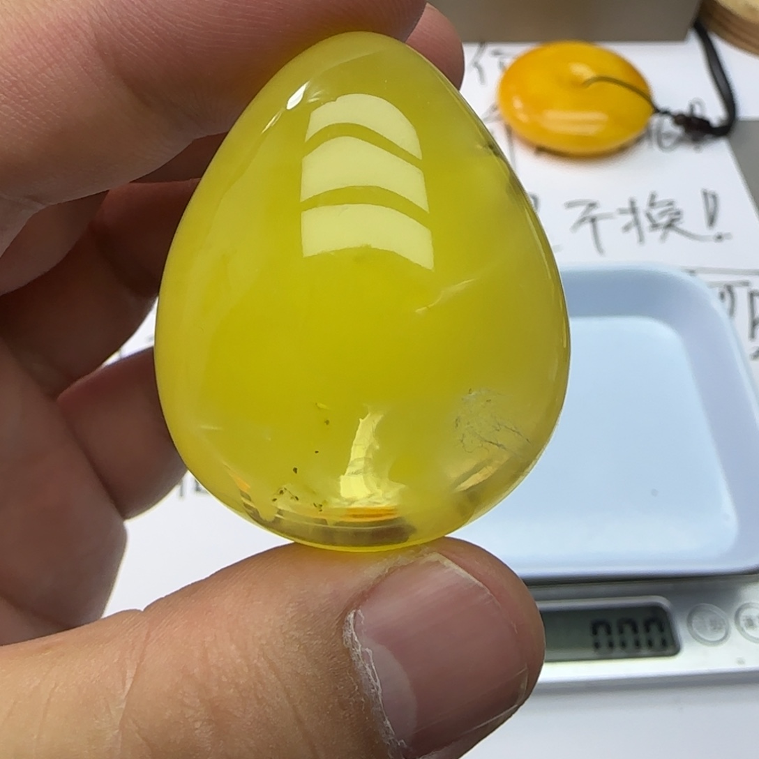 琥珀未镶嵌裸石15克水滴有瑕