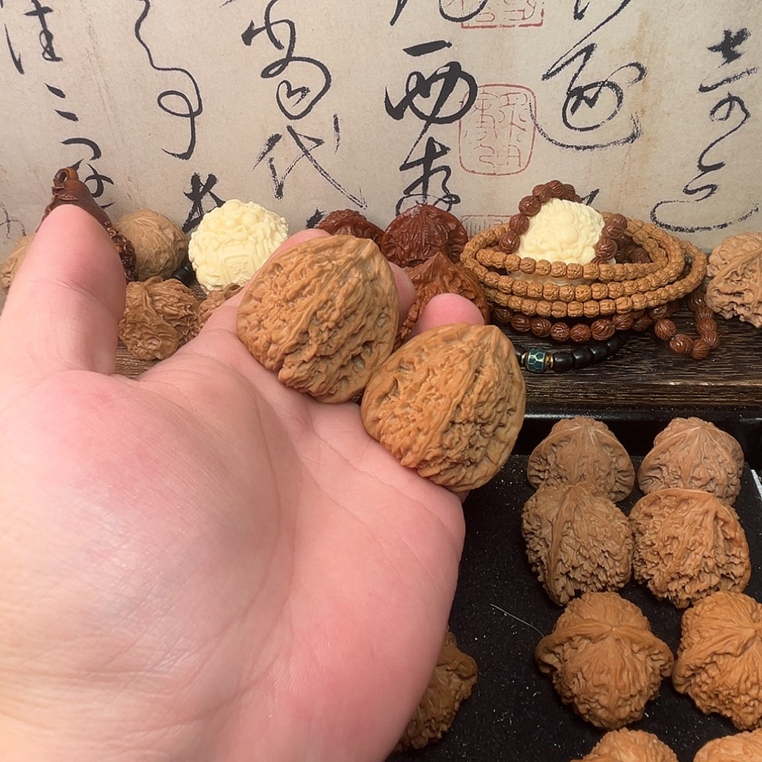 文玩核桃把件三角南疆石43尺