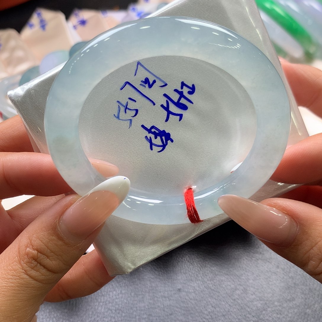 翡翠未镶嵌手镯（圆镯）4号 