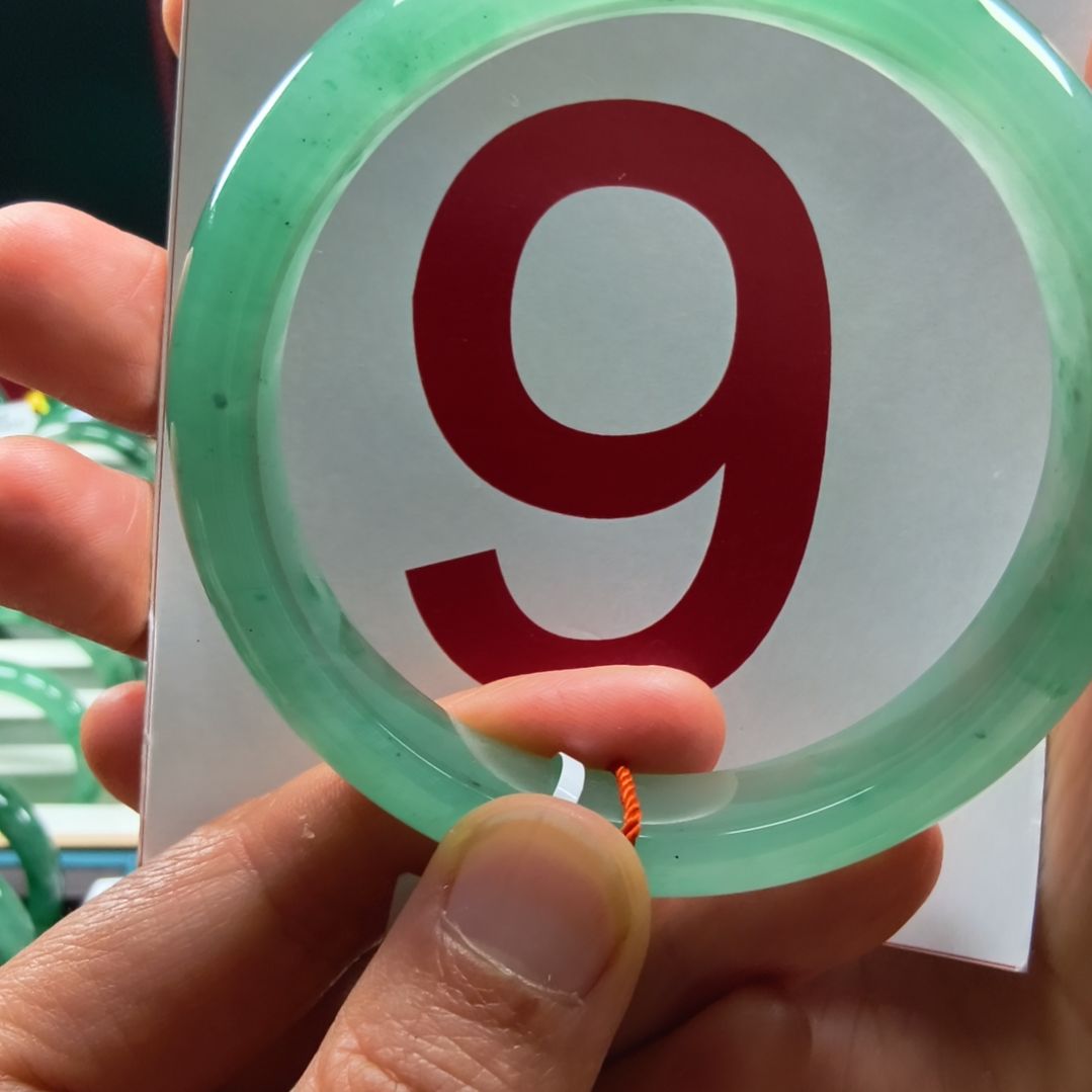 石英质玉（非洲翠）未镶嵌手镯