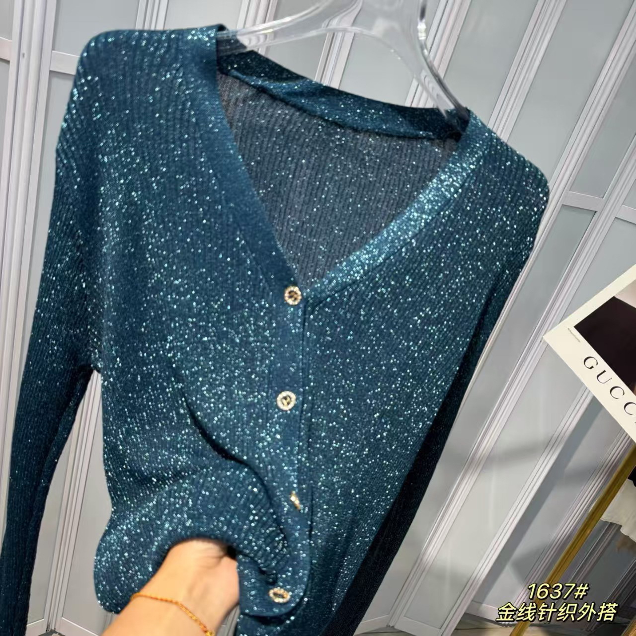 长袖女轻职风V领H版型毛针织衫夏季适中春季法式上衣百搭时尚