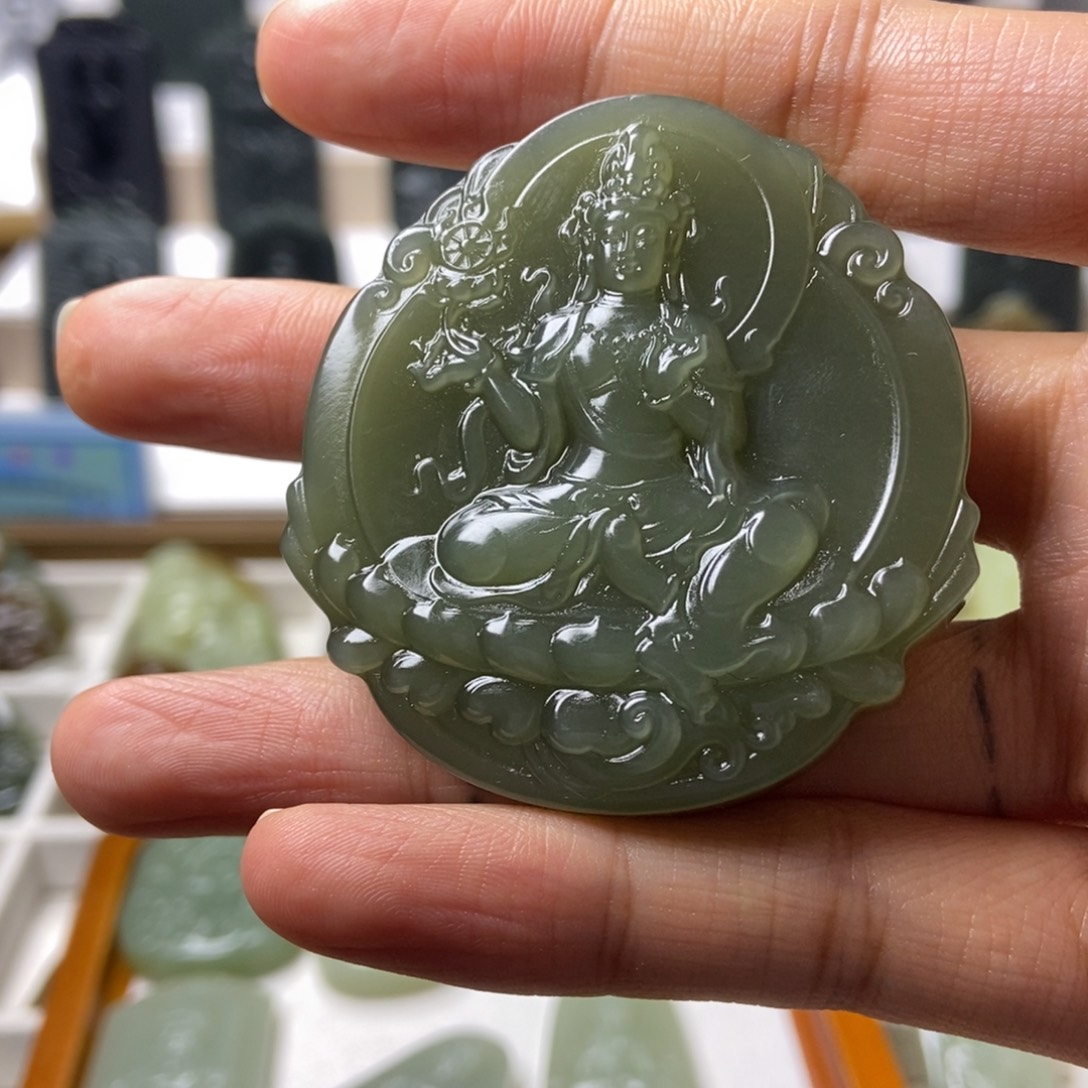 和田玉未镶嵌颈饰