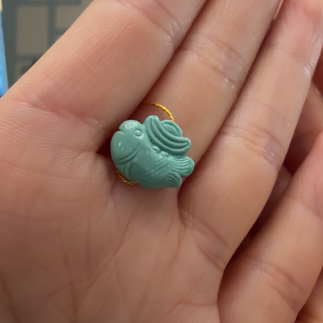 绿松石未镶嵌颈饰