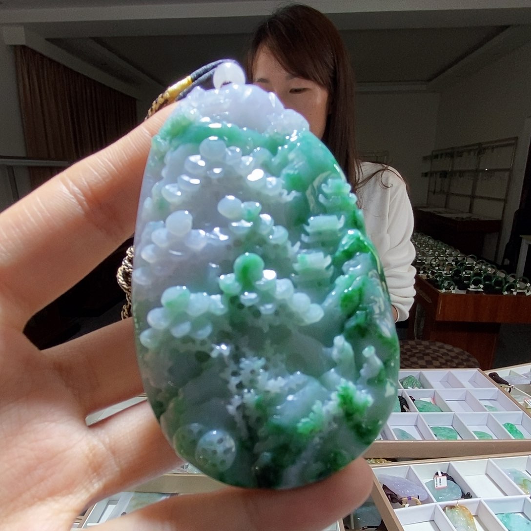翡翠未镶嵌颈饰翡翠