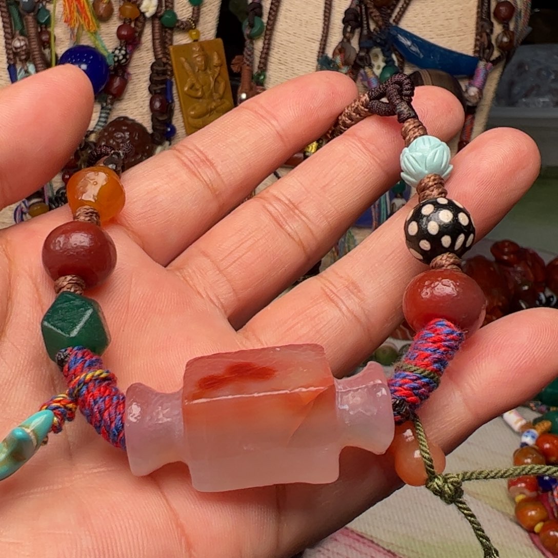 玛瑙/玉髓颈饰未镶嵌