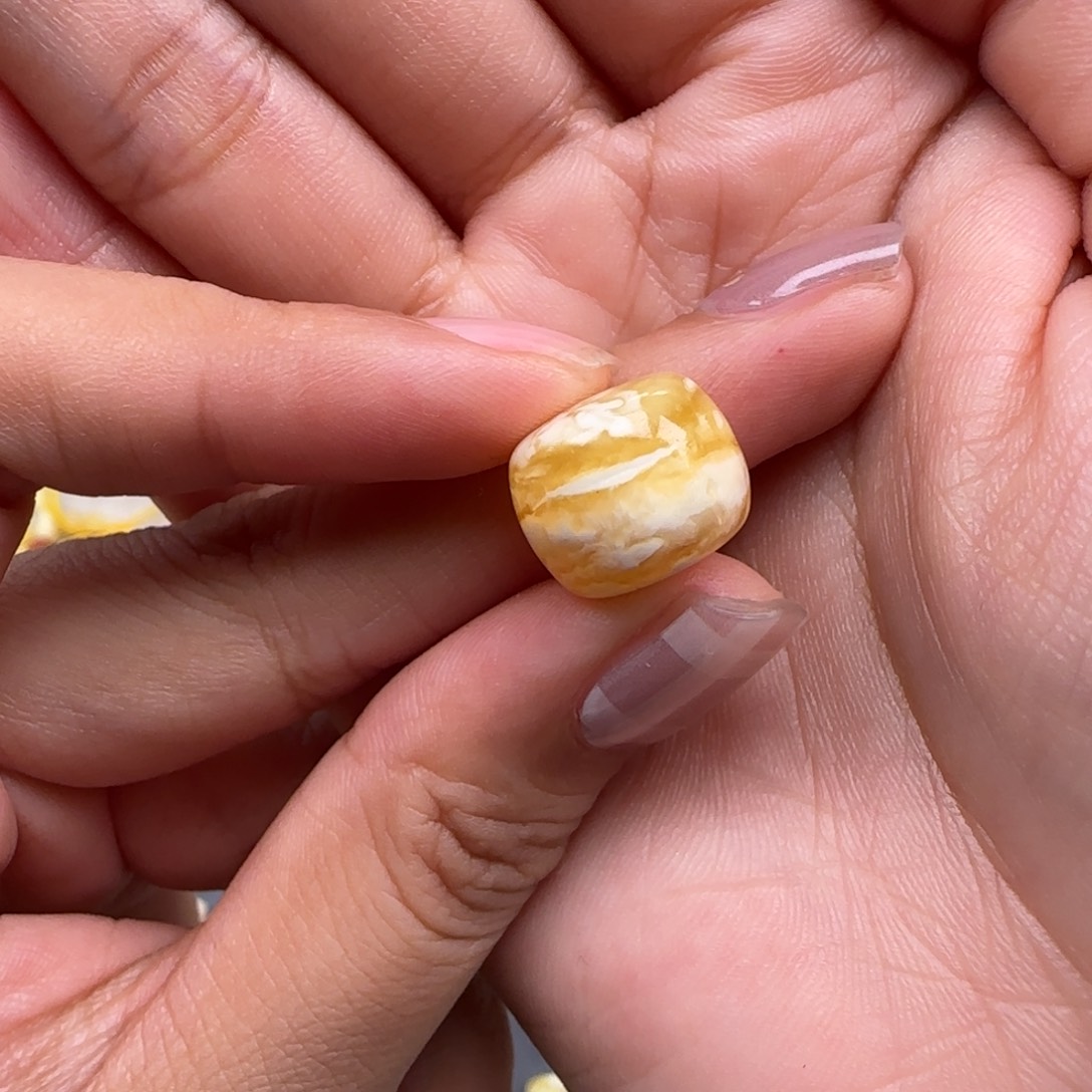 当***当琥珀未镶嵌珠宝奇石13.6mm