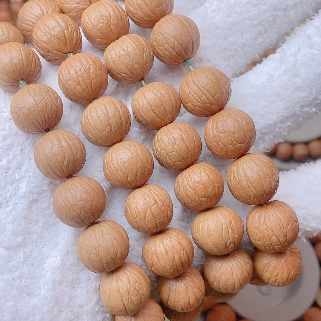 核桃16、15聚宝盆四条包邮……………………