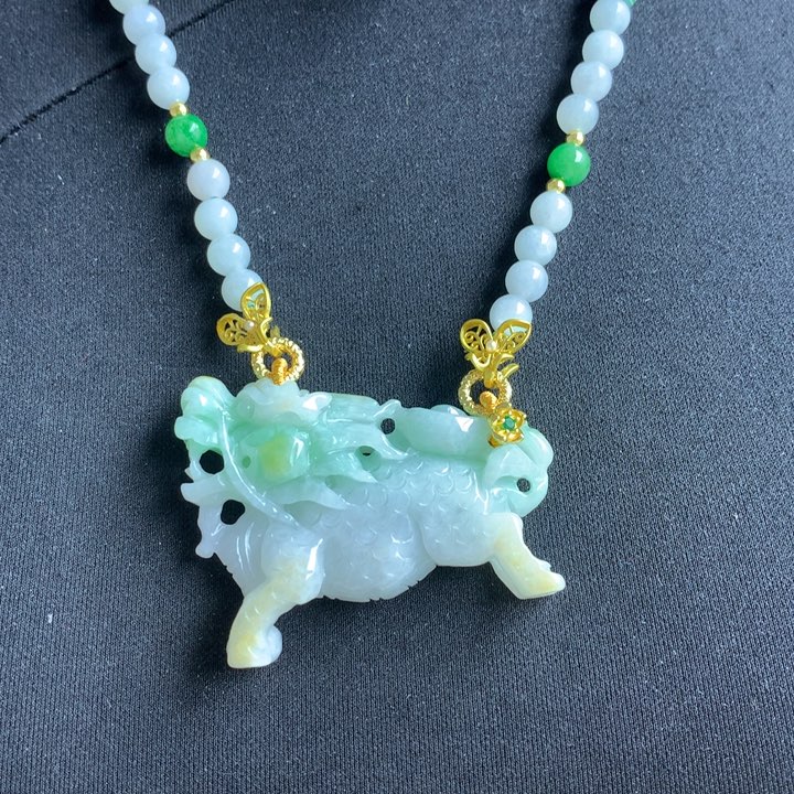 翡翠颈饰未镶嵌翡翠