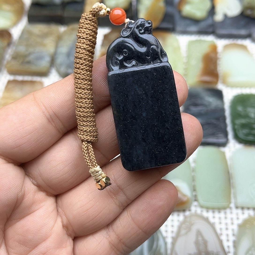 和田玉挂件未镶嵌