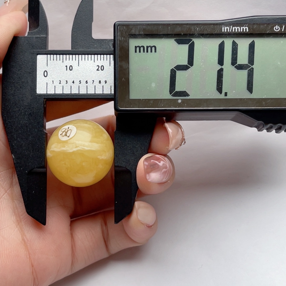 蜜蜡裸石未镶嵌德*蜜蜡圆珠 思思