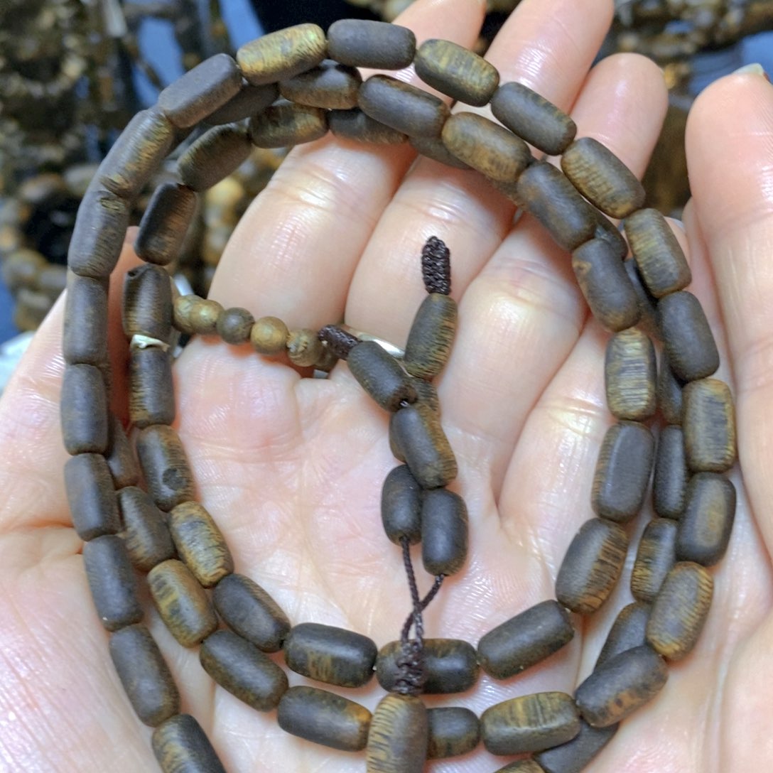 沉香手串莺歌绿卡6-16克多样性发货一条