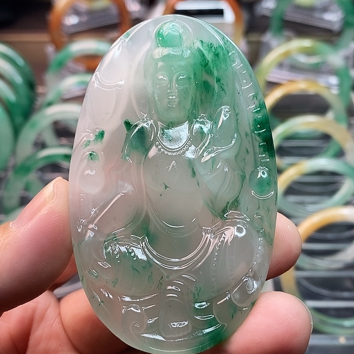 石英质玉颈饰未镶嵌