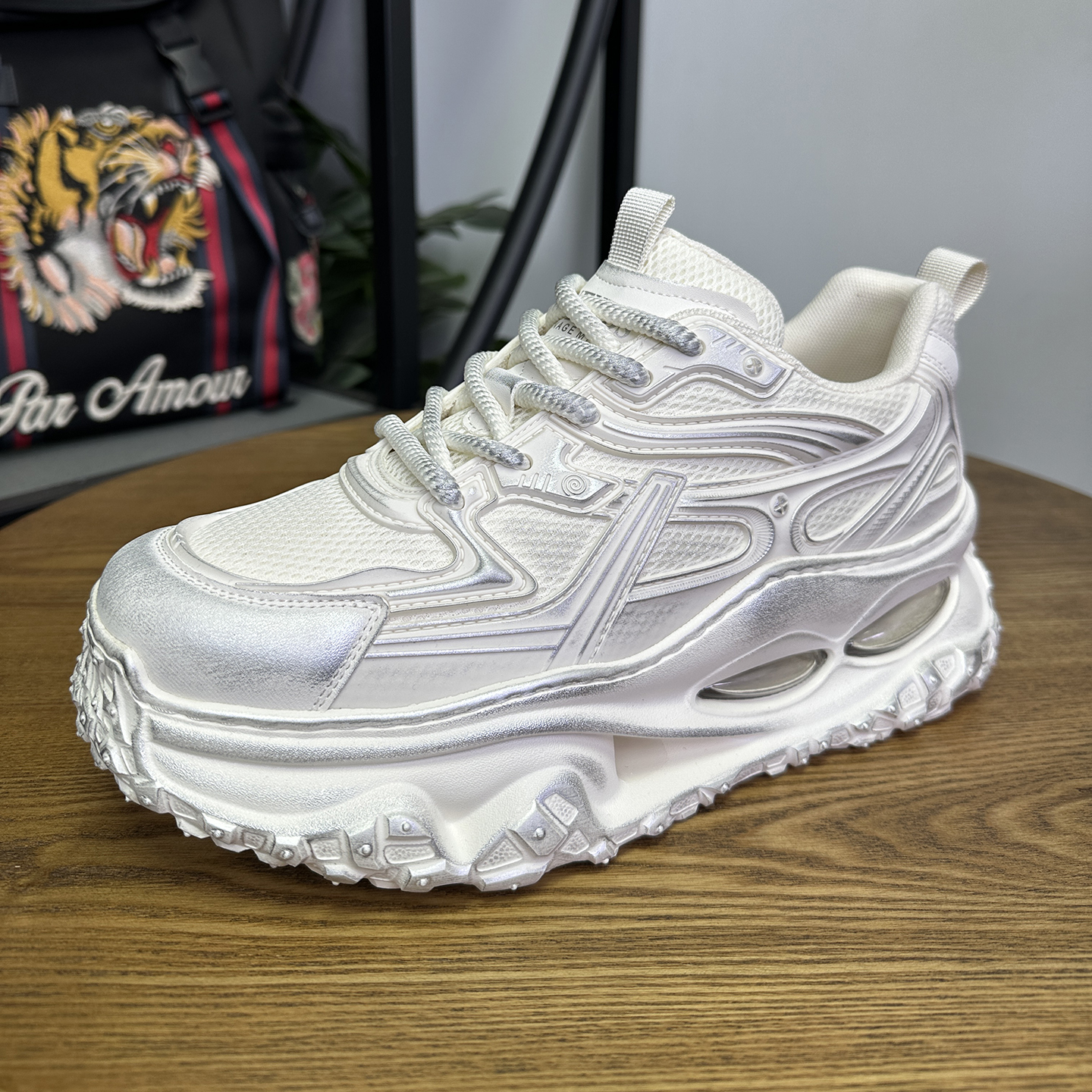 秋冬潮鞋男士时尚休闲鞋百搭透气圆头老爹鞋男厚底低帮网面运动鞋