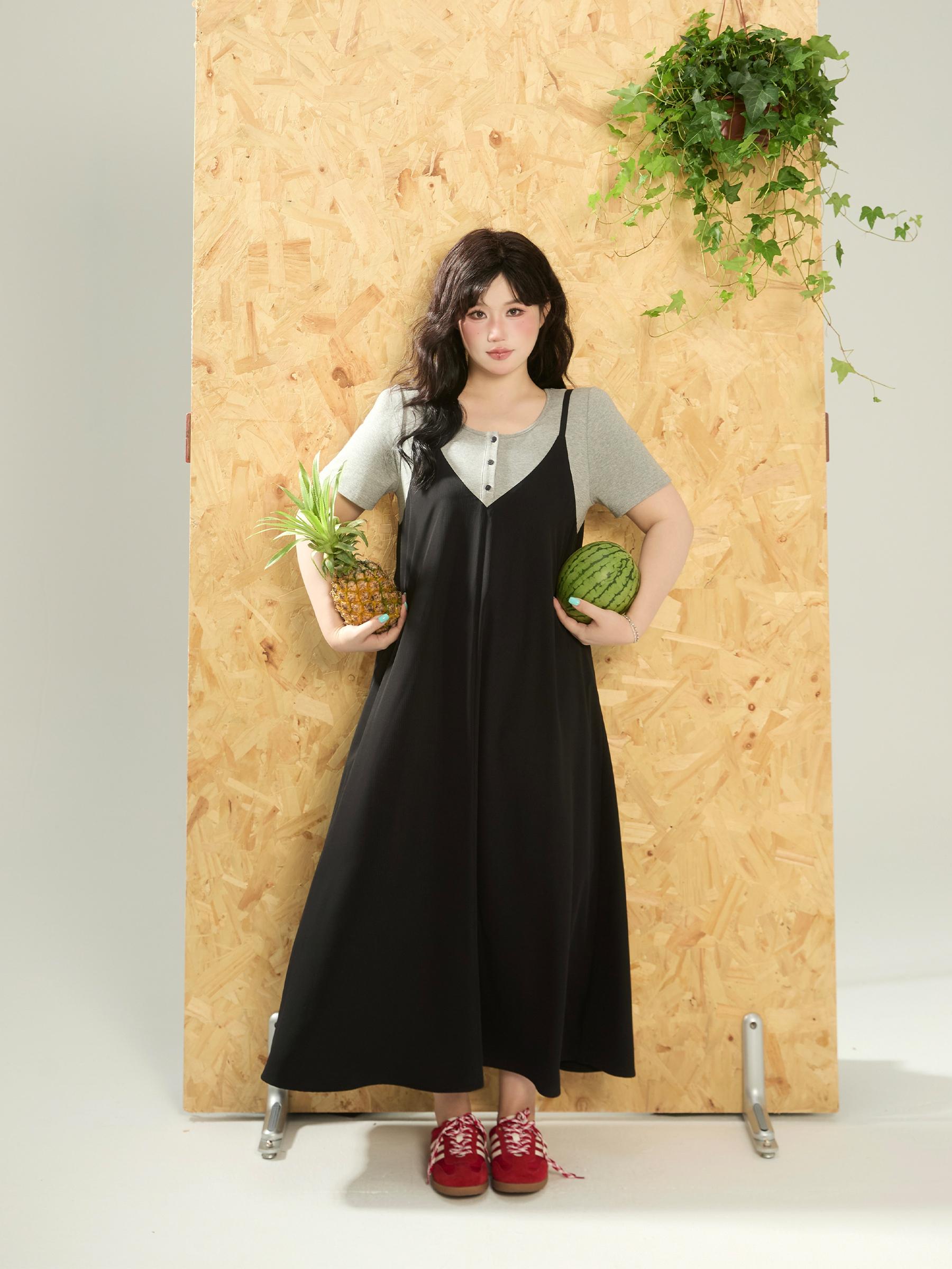 月半鱼【内购会】夏季新款宽松纯色U领连衣裙女假两件连衣裙长裙女