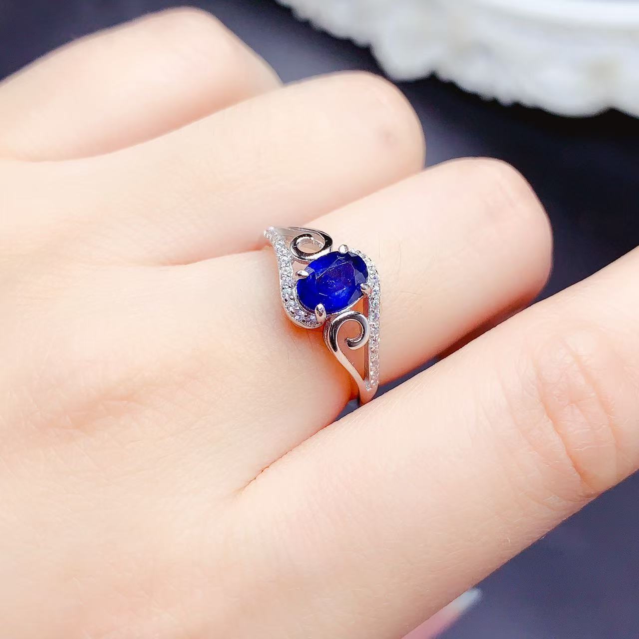 天然蓝宝石皇家蓝5x7mms925银精镶A567