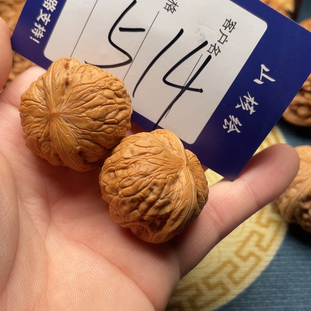 夏***猴文玩核桃闪电购514