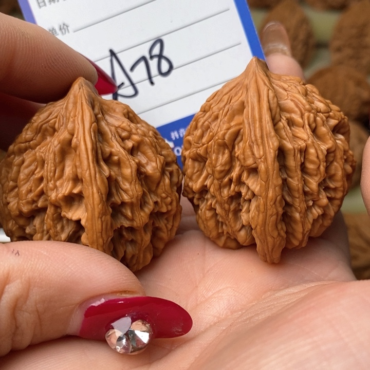 桃核吊坠?粗茎粗筋虎