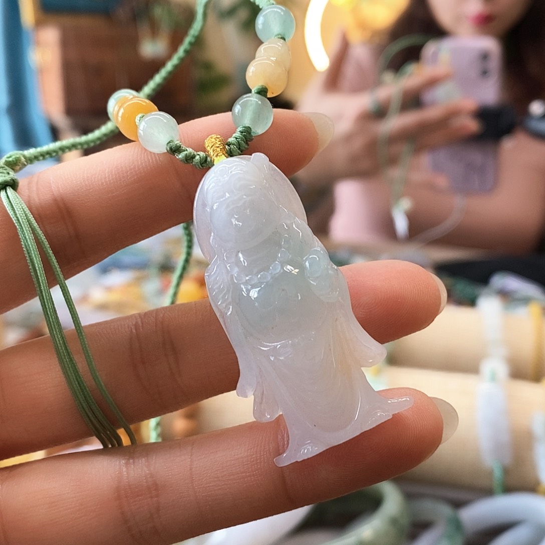 翡翠颈饰未镶嵌翡翠挂件