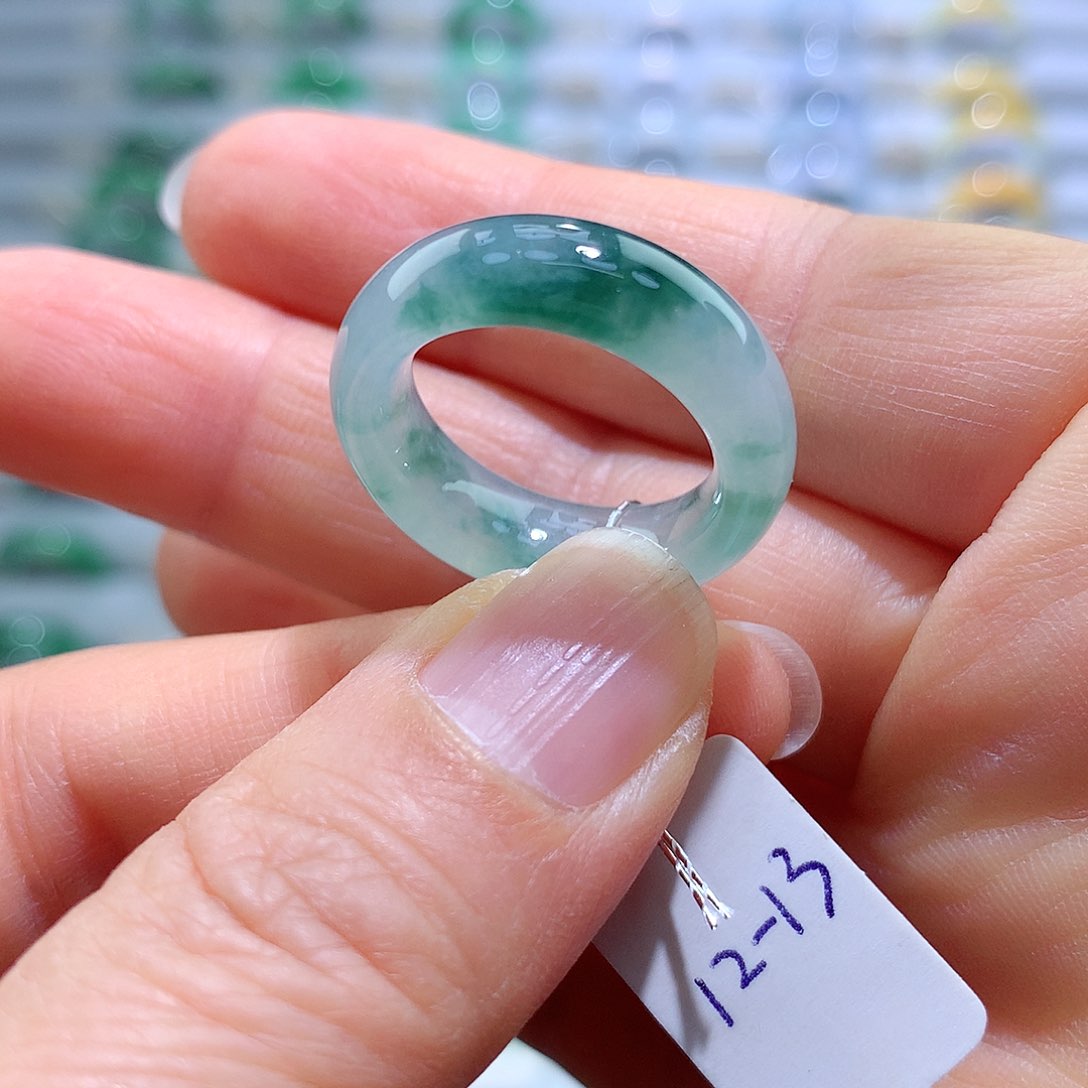 翡翠戒指未镶嵌12-13号