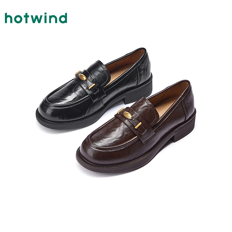 热风2026年春季新款女士时尚休闲鞋H02W26545